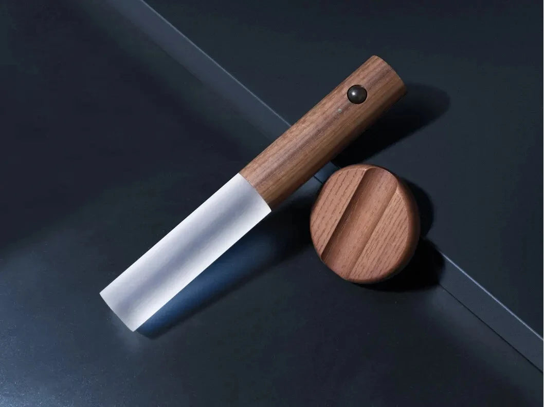 Wiederaufladbares LED-Nachtlicht - Magnetisches & hölzernes Design mit Bewegungssensor